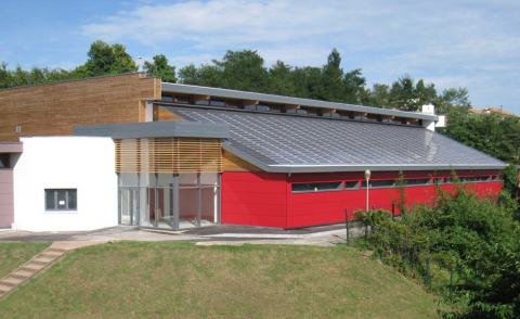 Panneaux photovoltaïques sur le Gymnase de Trévoux